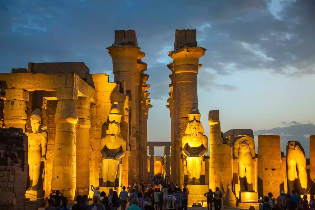 Excursion au spectacle son et lumière au Temple de Karnak