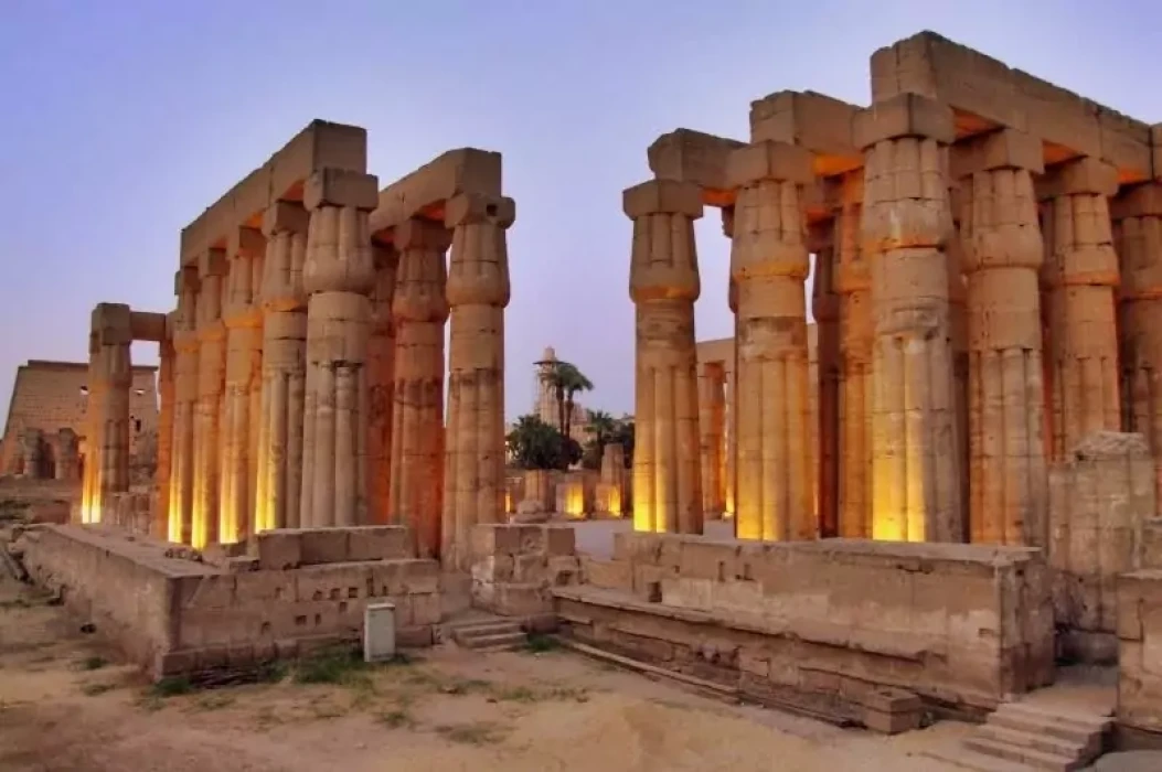 Excursion au spectacle son et lumière au Temple de Karnak