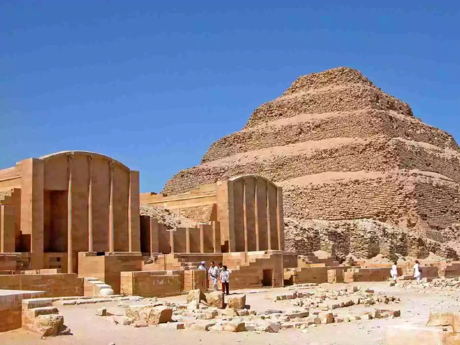 Excursion d'une journée aux pyramides de Gizeh, à Sakkara et à Memphis