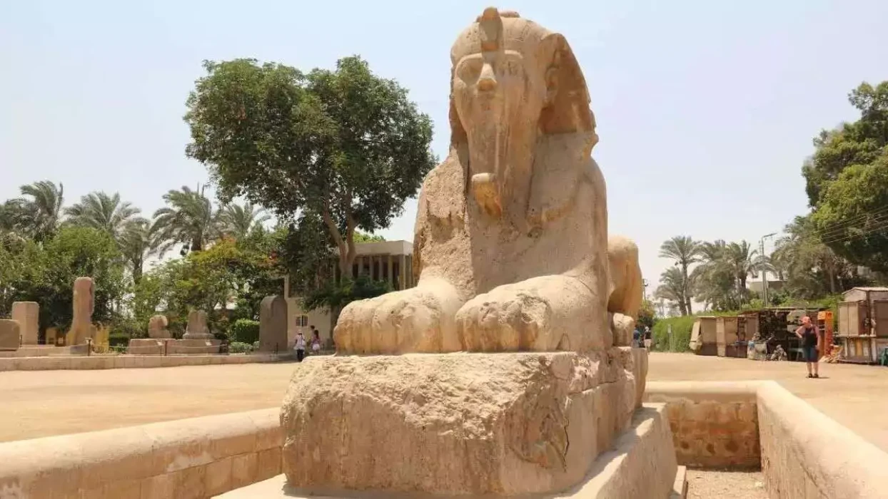 Excursion d'une journée aux pyramides de Gizeh, à Sakkara et à Memphis