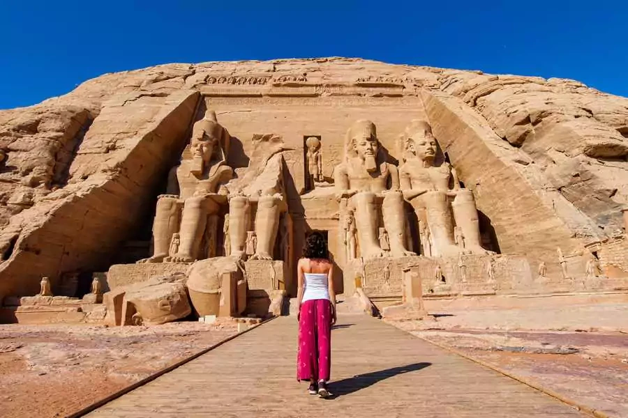 Excursion à Abou Simbel depuis Assouan en bus