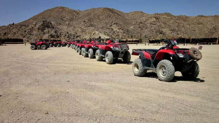 Excursion matinale en quad au départ d'Hurghada