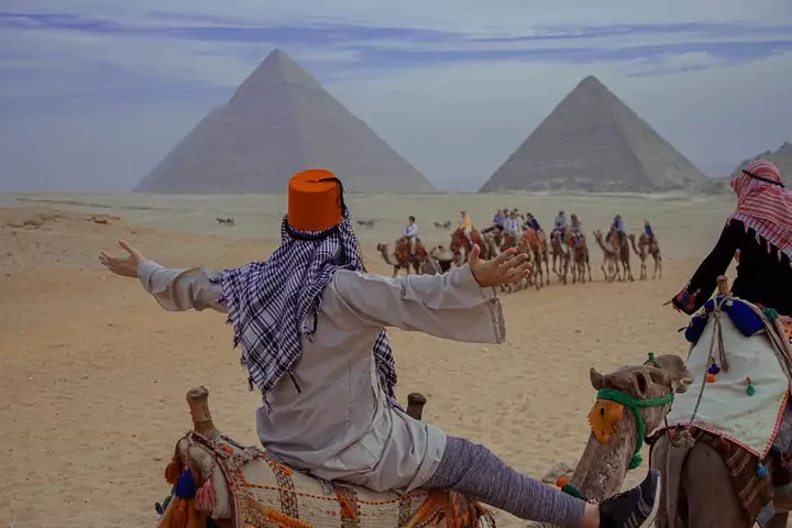 Pyramides de Gizeh, Saqqarah et Memphis depuis Port Saïd