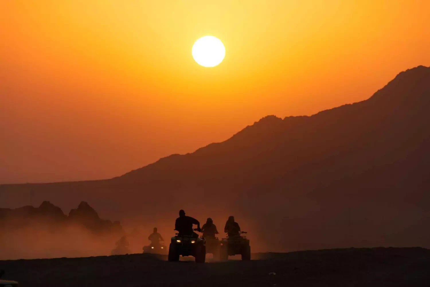 Safari en Quad au coucher de soleil de 5 heures depuis El Gouna