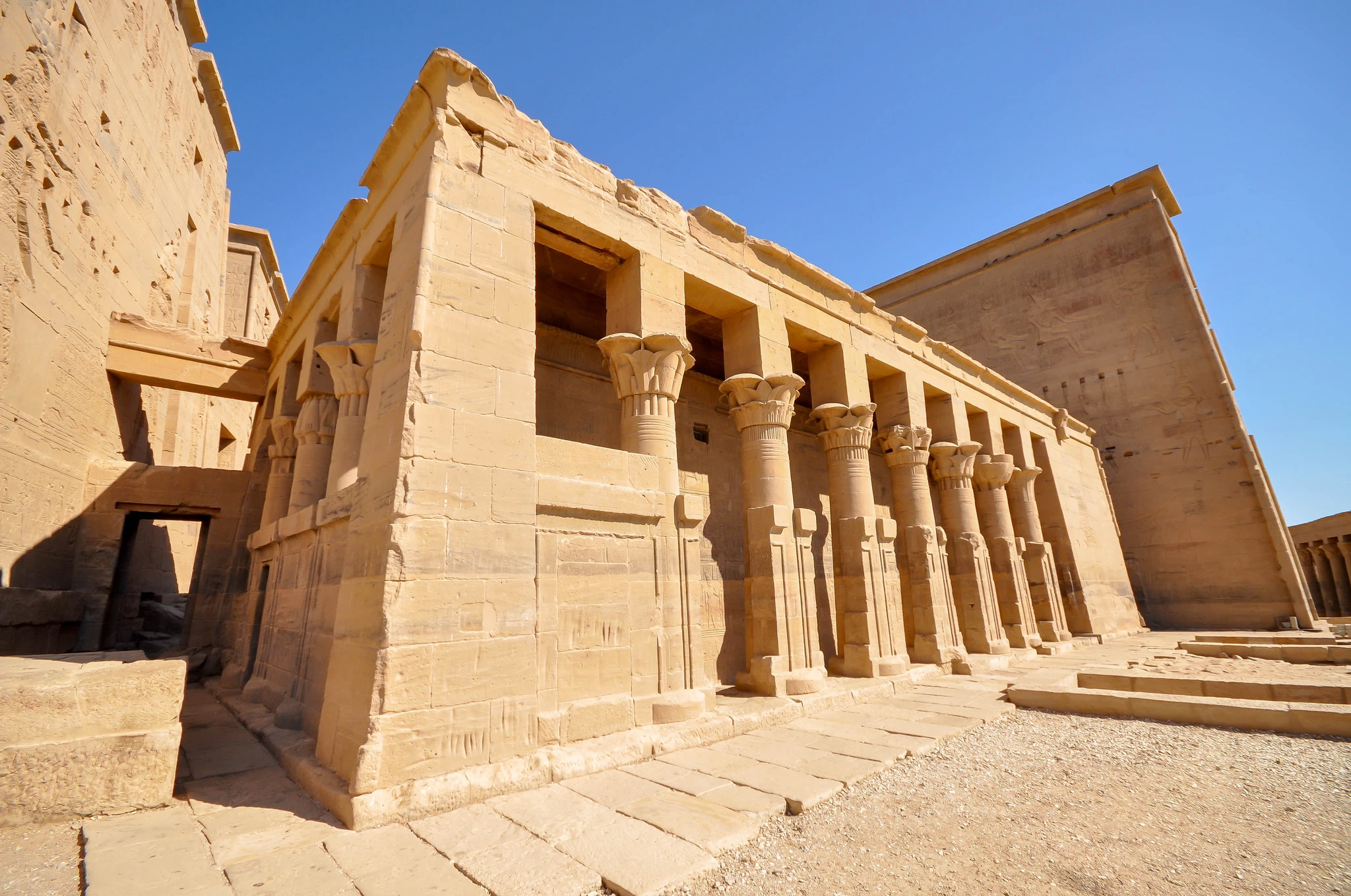 8 Days Luxury Cairo and Abu Simbel